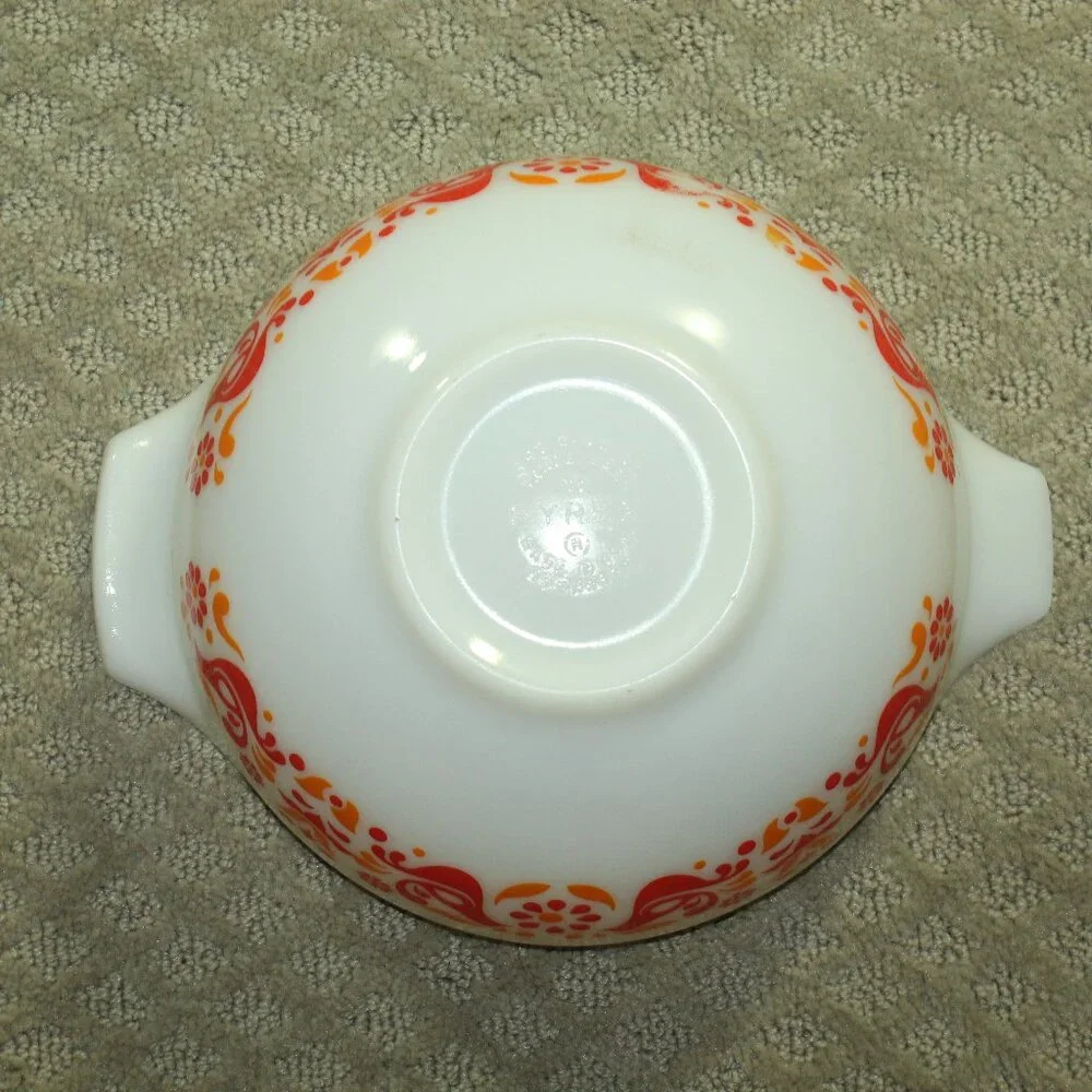 Vintage Pyrex Friendship Birds 2 1/2Qt Cinderella Mixing Bowl 443